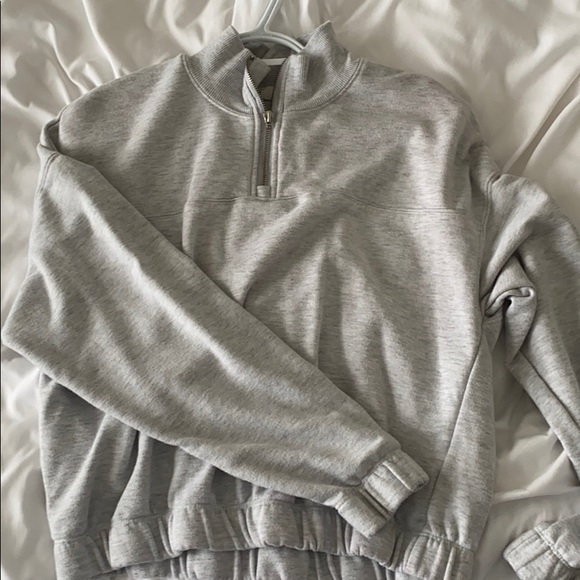 Garage cropped quarter zip - Picture 1 of 2